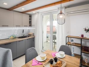 23760911-Ferienwohnung-4-Vabriga-300x225-4