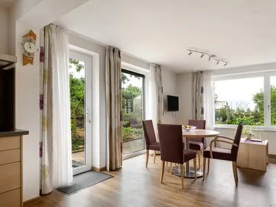 Photo, INSIDE, OUTSIDE