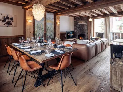 DiningRoom