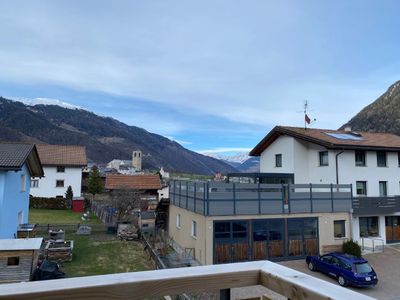 Blick vom Balkon Richtung UNESCO Kloster St. Johann