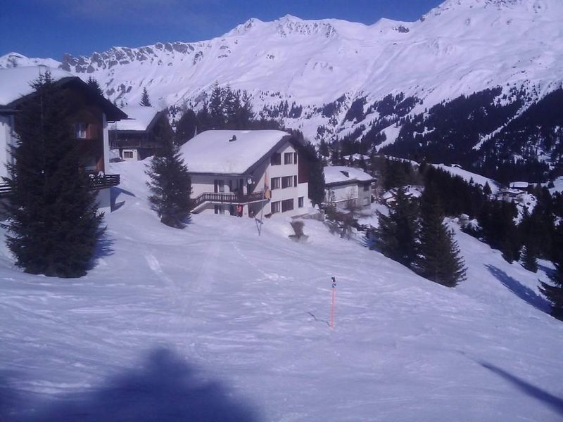 Winter Blick auf Haus von Piste