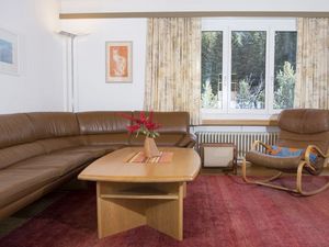 23492303-Ferienwohnung-6-Valbella-300x225-2