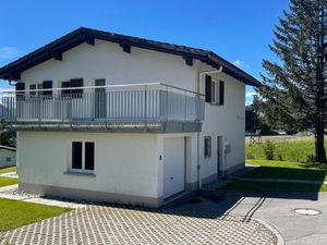 24036103-Ferienwohnung-4-Valbella-300x225-0