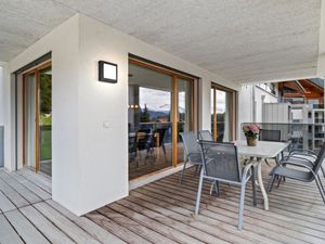 23837424-Ferienwohnung-6-Valbella-300x225-3