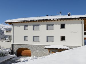 23868533-Ferienwohnung-6-Valbella-300x225-0