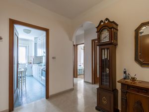 23867528-Ferienwohnung-5-Vallecrosia-300x225-1