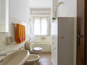 23867528-Ferienwohnung-5-Vallecrosia-300x225-2