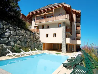 PoolOfHouse