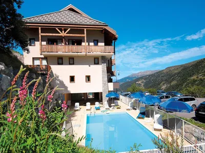 PoolOfHouse