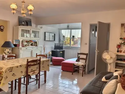 DiningRoom