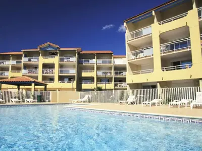 PoolOfHouse