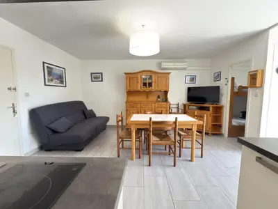 DiningRoom