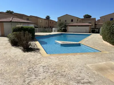 PoolOfHouse