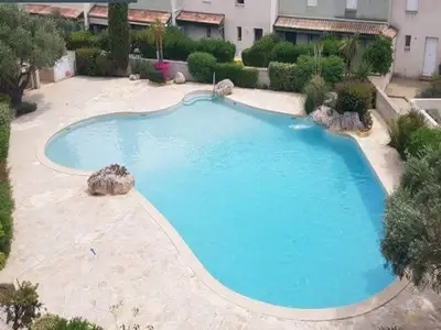PoolOfHouse