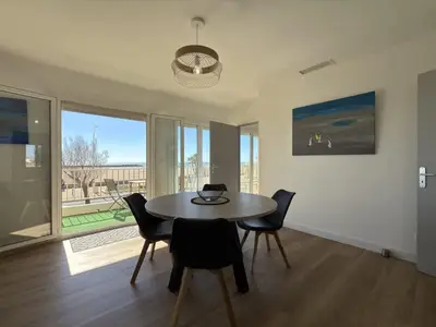 DiningRoom