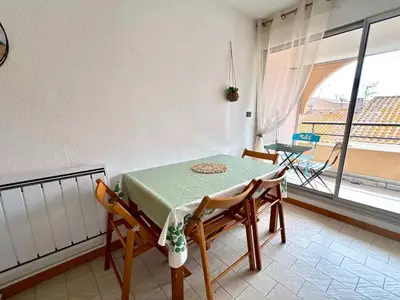 DiningRoom