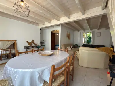 DiningRoom