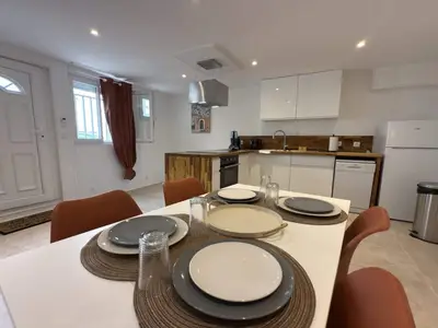 DiningRoom