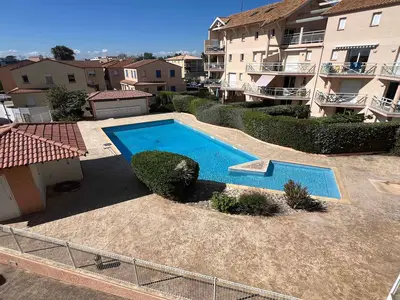 PoolOfHouse