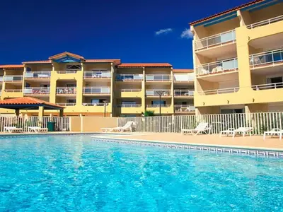 PoolOfHouse