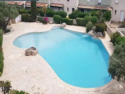 PoolOfHouse
