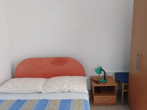 18559791-Ferienwohnung-2-Valun-300x225-5