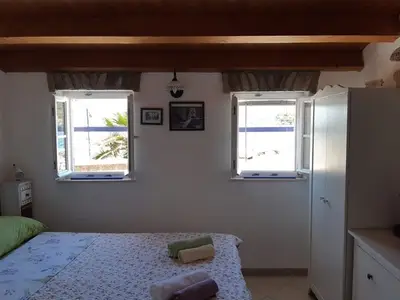 Ferienwohnung für 2 Personen in Valun 9/10