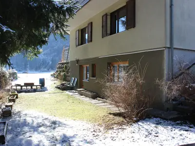 Haus Frei-Zambra Garten Ferienwohnung