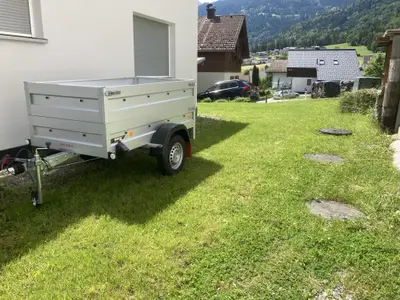 Neue Rasenfläche vor dem Bungalow