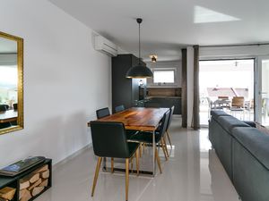 22934987-Ferienwohnung-5-Vantacici-300x225-5