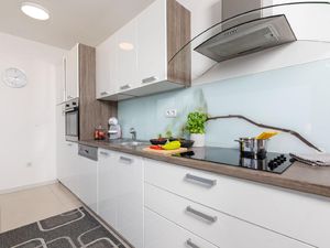 23535157-Ferienwohnung-6-Vantacici-300x225-4