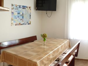 18510357-Ferienwohnung-6-Vantacici-300x225-1