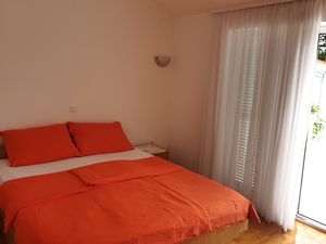 18510357-Ferienwohnung-6-Vantacici-300x225-4