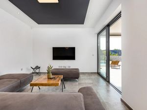 23917172-Ferienwohnung-8-Vantacici-300x225-3