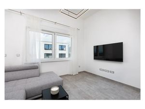 23917166-Ferienwohnung-4-Vantacici-300x225-2