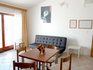 23922548-Ferienwohnung-4-Vantacici-300x225-2