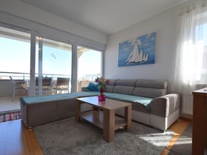 23934289-Ferienwohnung-4-Vantacici-300x225-2