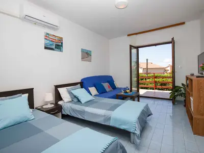 Ferienwohnung für 4 Personen (40 m²) in Vantacici 1/10