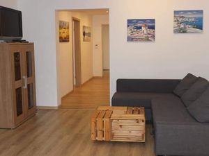 24023083-Ferienwohnung-6-Varel-300x225-3