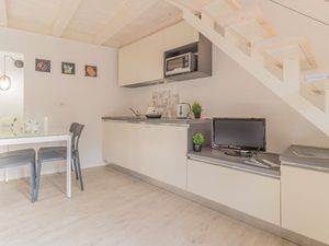 22232415-Ferienwohnung-5-Varenna-300x225-4