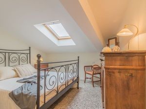 22232543-Ferienwohnung-3-Varenna-300x225-1