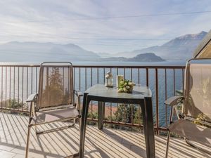 22232135-Ferienwohnung-4-Varenna-300x225-0