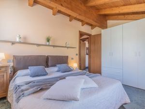 22232535-Ferienwohnung-3-Varenna-300x225-3