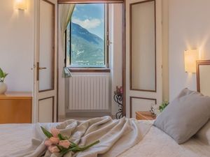 23470842-Ferienwohnung-4-Varenna-300x225-3