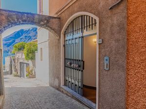 23588653-Ferienwohnung-2-Varenna-300x225-3