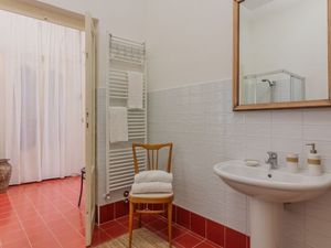 23977178-Ferienwohnung-4-Varenna-300x225-0