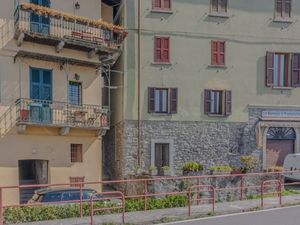 23977178-Ferienwohnung-4-Varenna-300x225-3