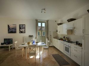 22048027-Ferienwohnung-4-Varenna-300x225-5