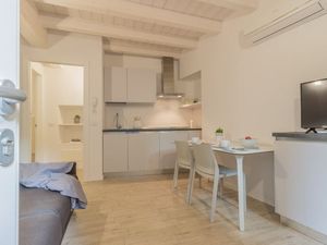 22232493-Ferienwohnung-2-Varenna-300x225-1