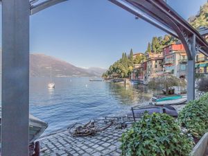 22232263-Ferienwohnung-8-Varenna-300x225-4